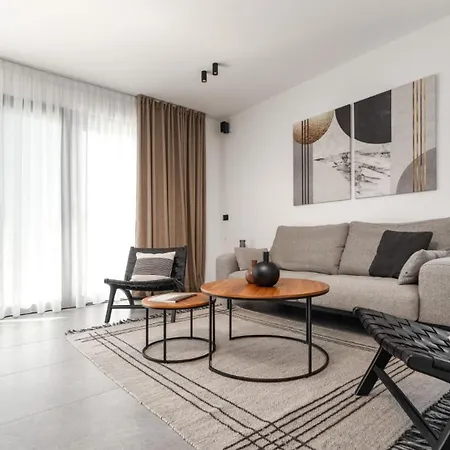 Vila Karbula By Guide *